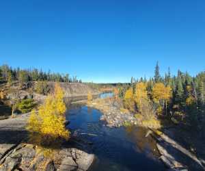 Cameron-Falls-Tour-Yellowknife-Vacations-F