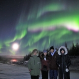 northern-lights-tour-yellowknife-vacations